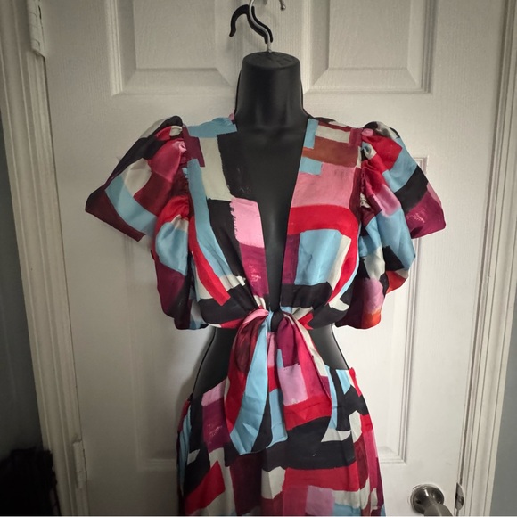 NWT BCBGMaxAzria Multicolor Abstract Maxi Dress - size 4 - Picture 2 of 7